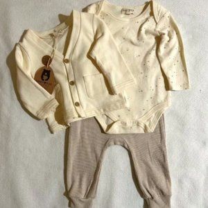 NWT, 6-9M, Rabbit + Bear, 100% Organic Cotton - GOTS certified 3-piece Set